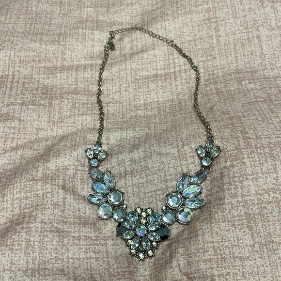 Costume jewelry by Le Chateau. Necklace and bangle together. - Picture 2 of 5